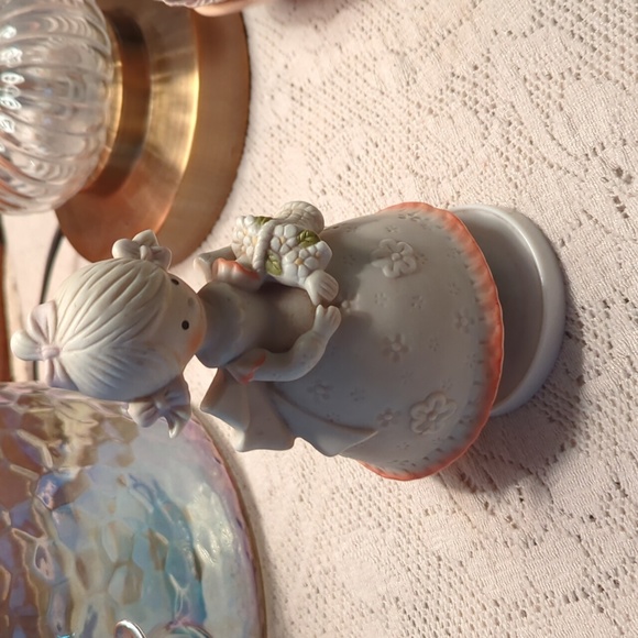 Music Doll - Picture 1 of 4